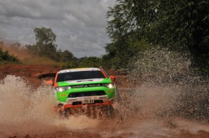 Outlander Plug-in-Hybrid beim erfolgreichen Rallye-Debüt